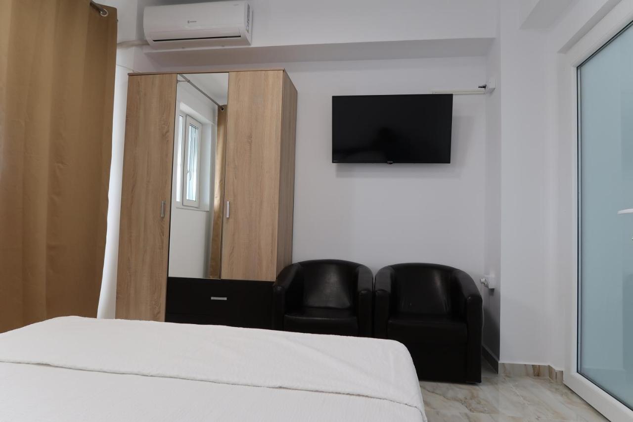 Home Space Two Navodari Luaran gambar
